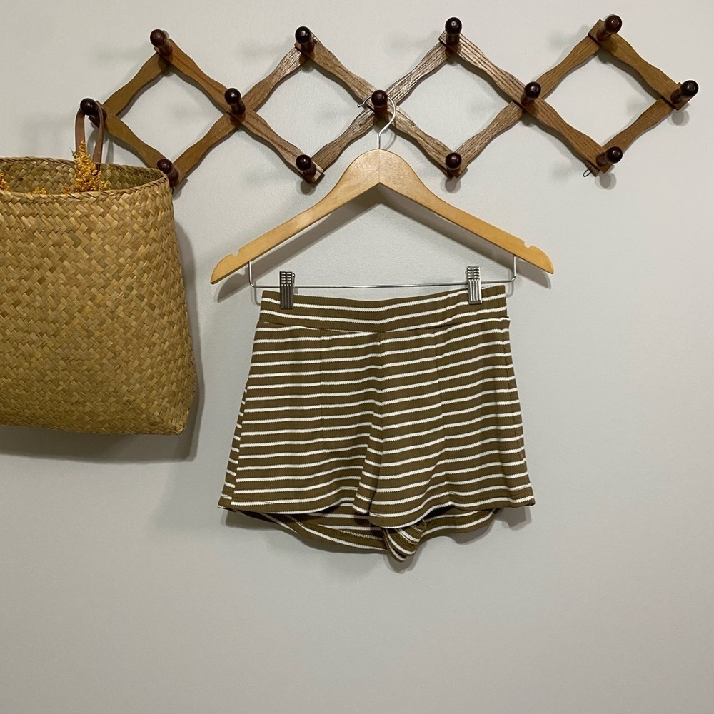 Missguided Striped Shorts in Olive
